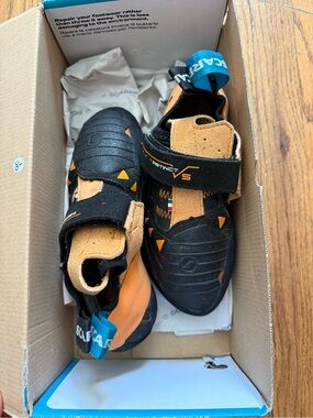 Scarpa instinct VS climbing shoe